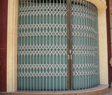 THI CÔNG LẮP ĐẶT CỬA KÉO ĐÀI LOAN