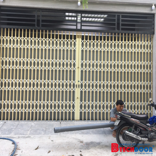 CỬA KÉO ĐÀI LOAN U KEM LÁ XÁM, U dày 1,1ly